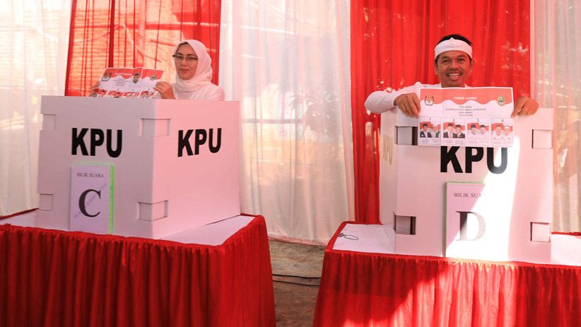 Dedi Mulyadi Nyoblos di TPS Bernuansa Piala Dunia - Bagian 2