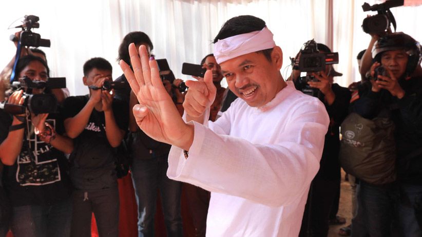 Dedi Mulyadi Nyoblos di TPS Bernuansa Piala Dunia - Bagian 1