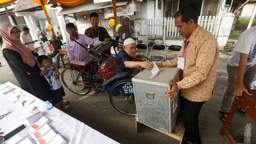 Pilgub Jabar, TPS 20 Depok Sediakan Becak untuk Pemilih Manula - Bagian 1