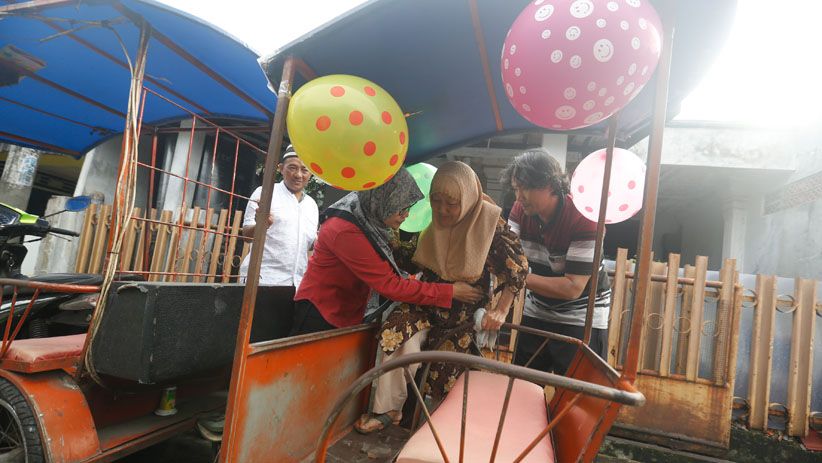 Pilgub Jabar, TPS 20 Depok Sediakan Becak untuk Pemilih Manula - Bagian 5