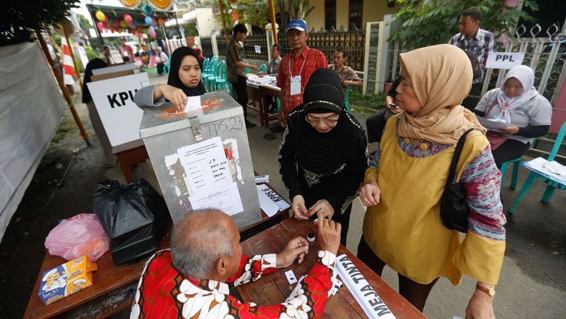 Pilgub Jabar, TPS 20 Depok Sediakan Becak untuk Pemilih Manula - Bagian 6
