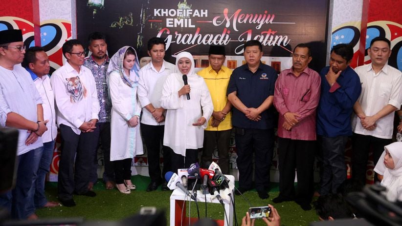 Tetesan Air Mata Khofifah saat Deklarasi Kemenangan Pilgub Jatim - Bagian 4