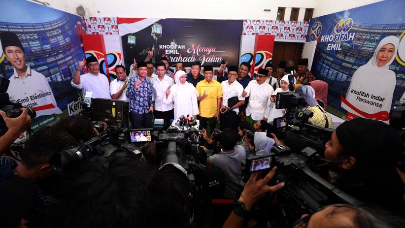 Tetesan Air Mata Khofifah saat Deklarasi Kemenangan Pilgub Jatim - Bagian 2