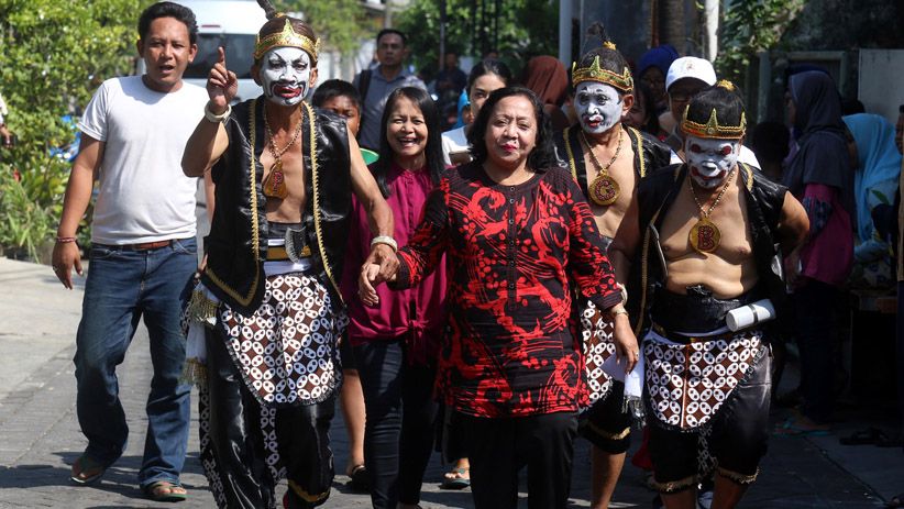 Berkonsep Budaya, TPS Ini Dijaga Tokoh-Tokoh Punakawan - Bagian 1