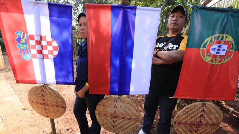 Dedi Mulyadi Nyoblos di TPS Bernuansa Piala Dunia - Bagian 7