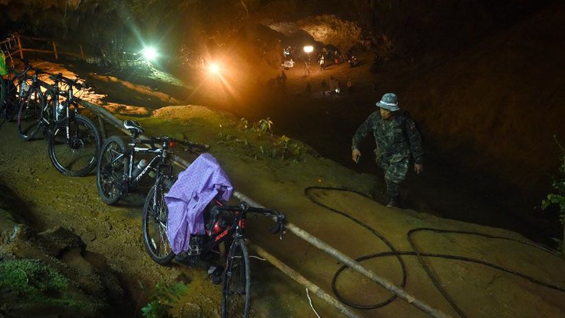 Militer AS Bantu Cari Tim Sepak Bola Remaja yang Hilang di Gua Thailand - Bagian 5