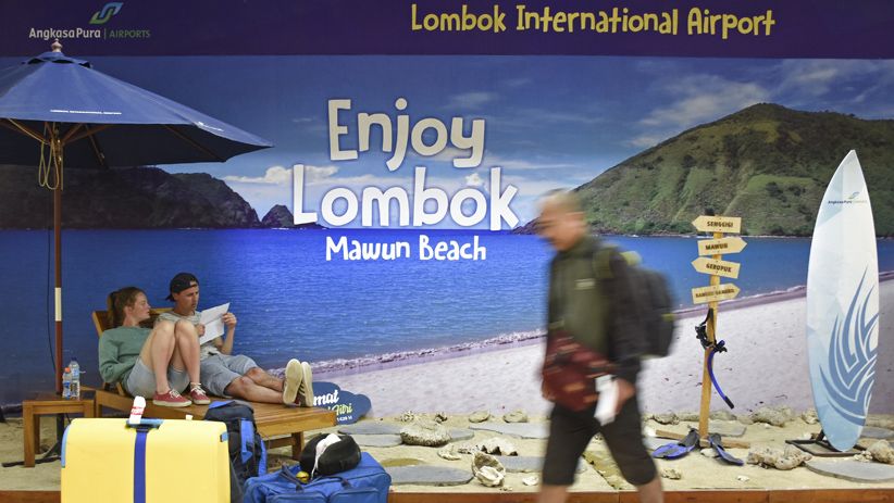 Gunung Agung Erupsi, Bandara Ngurah Rai Ditutup 16 Jam - Bagian 3