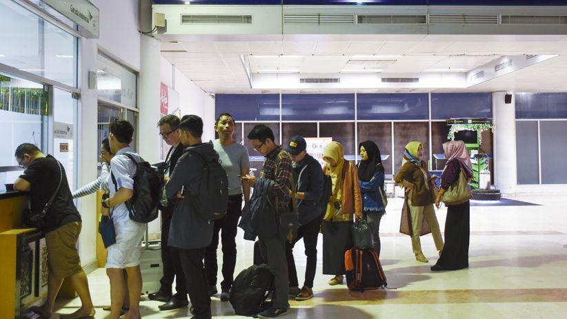 Gunung Agung Erupsi, Bandara Ngurah Rai Ditutup 16 Jam - Bagian 4