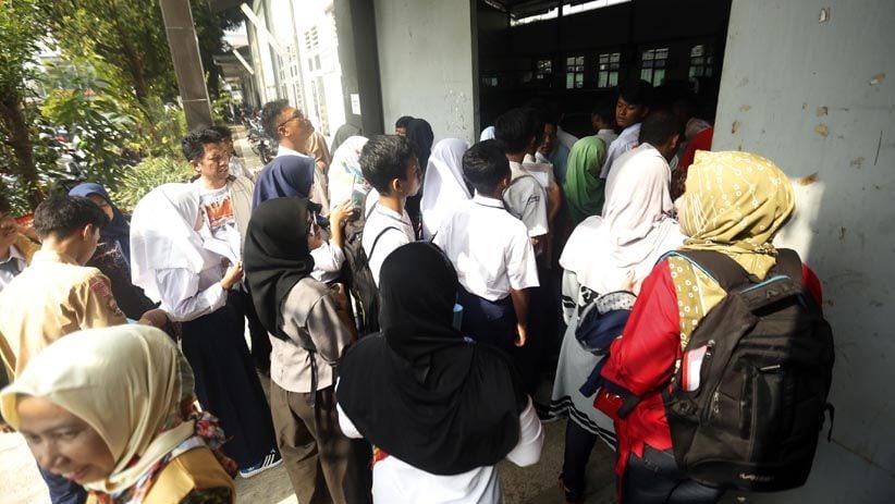 Calon Siswa SMK Negeri 1 Jakarta Lulus PPDB Antre Lapor Diri - Bagian 6