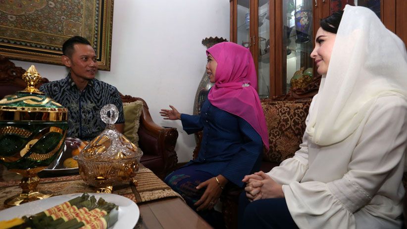 Datang ke Surabaya, AHY Ucapkan Selamat kepada Khofifah - Bagian 3