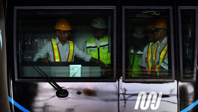 Menhub Cek Persiapan Uji Coba MRT di Lebak Bulus - Bagian 1