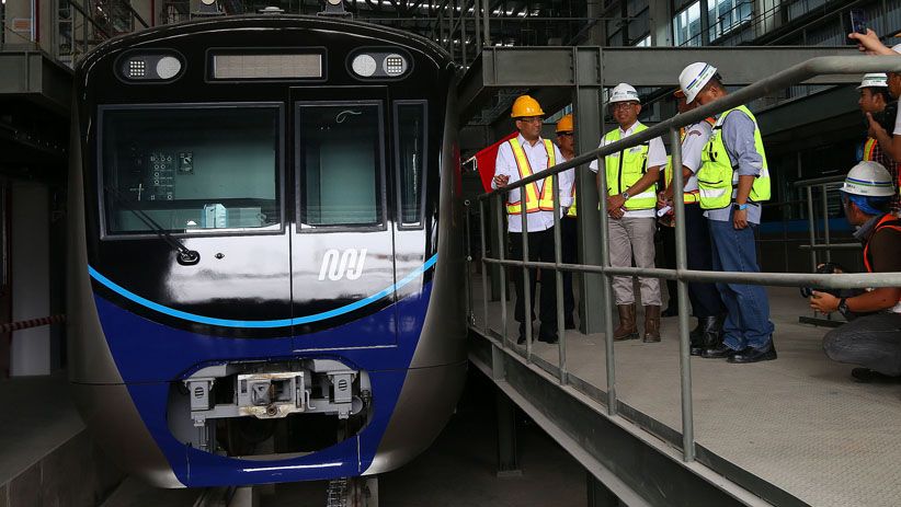 Menhub Cek Persiapan Uji Coba MRT di Lebak Bulus - Bagian 2