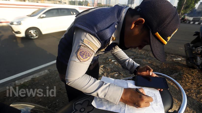 Perluasan Kebijakan Ganjil Genap di Jakarta Mulai Diuji Coba - Bagian 2