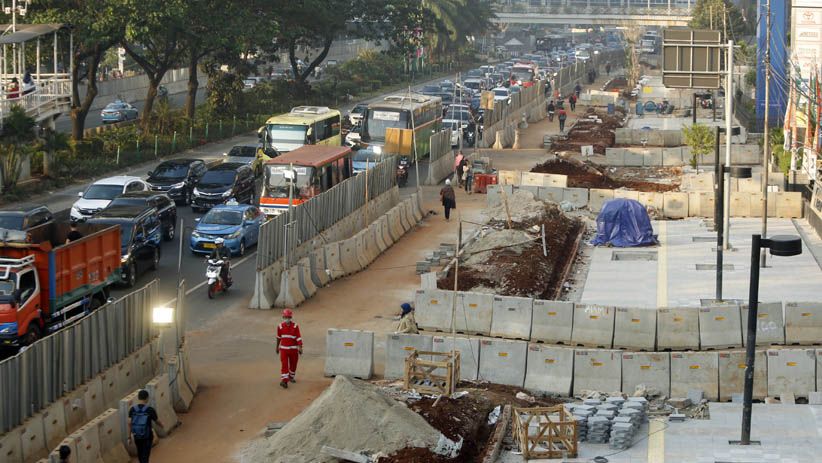 Selesai Akhir Juli, Pengerjaan Revitalisasi Jalan Jenderal Sudirman Dikebut - Bagian 1
