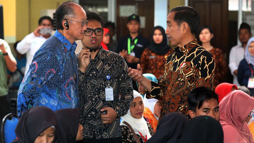Jokowi Ajak Presiden Bank Dunia Blusukan ke Posyandu di Bogor - Bagian 3