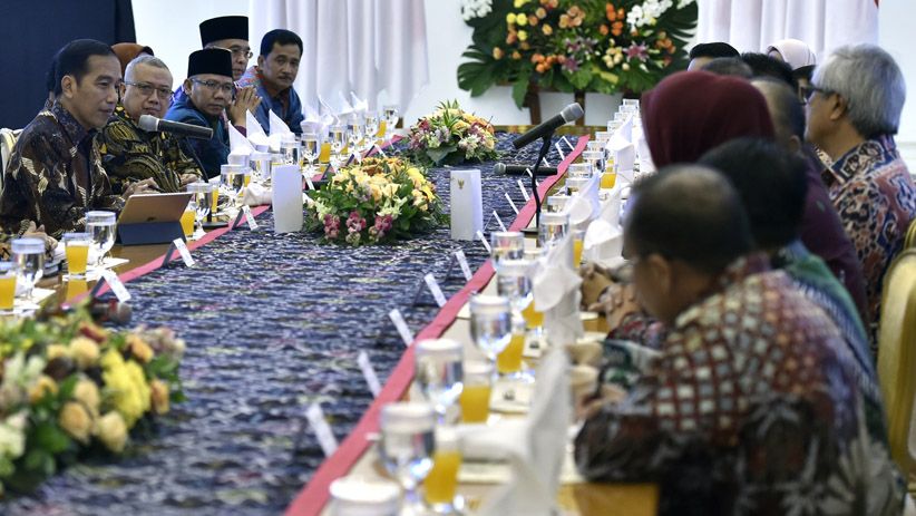 Jokowi Berdialog soal Gejolak Ekonomi Daerah dengan Bupati Se-Indonesia - Bagian 3