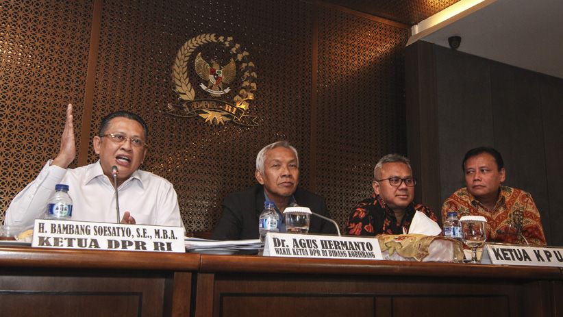 Pemerintah, DPR dan KPU Gelar Pertemuan Bahas PKPU Caleg - Bagian 2