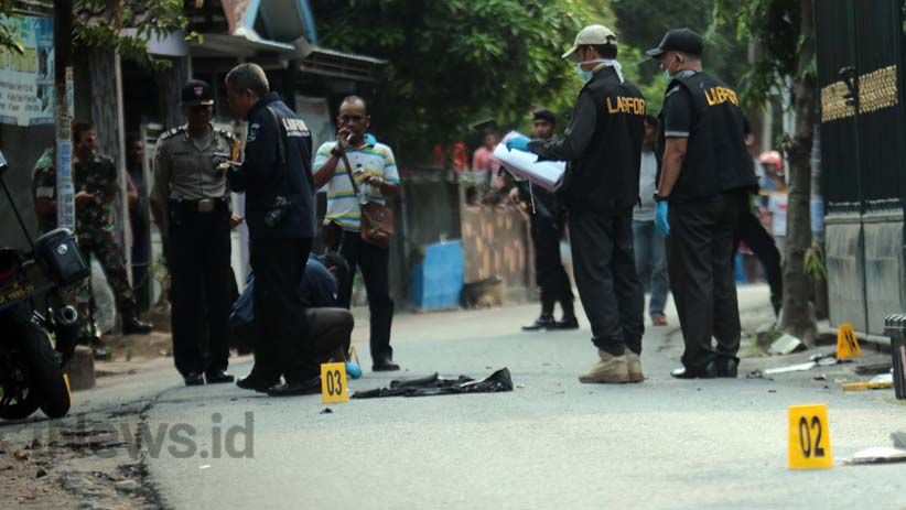 title Kabur, Pelaku Ledakan Bom Pasuruan Sempat Serang Kapolsek Bangil Kabur, Pelaku Ledakan Bom Pasuruan Sempat Serang Kapolsek Bangil