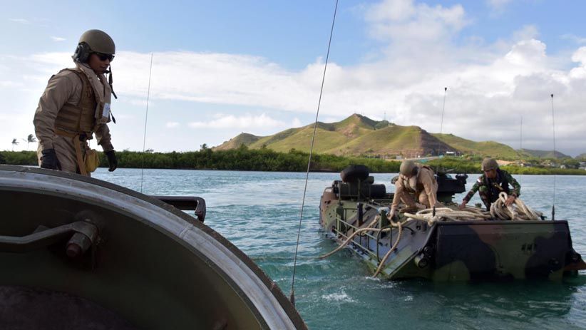 Prajurit Korps Marinir Indonesia dan Amerika Berlatih Evakuasi di Laut - Bagian 3