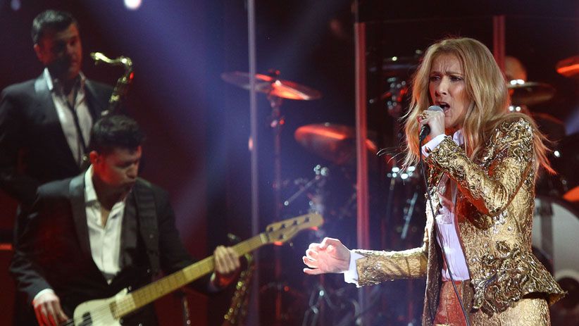 Tampil Perdana di Indonesia, Celine Dion Hibur Ribuan Penggemar - Bagian 5