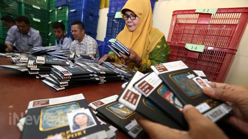 PPIH Embarkasi Surabaya Sesuaikan Paspor dan Visa Haji 2018 - Bagian 3