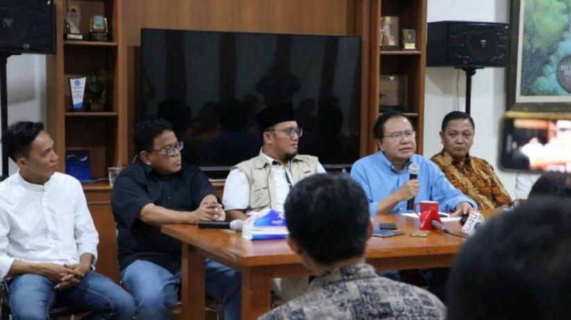 Rizal Ramli Minta Jokowi Tak Takut Jika Presidential Threshold Jadi Nol Persen - Bagian 4