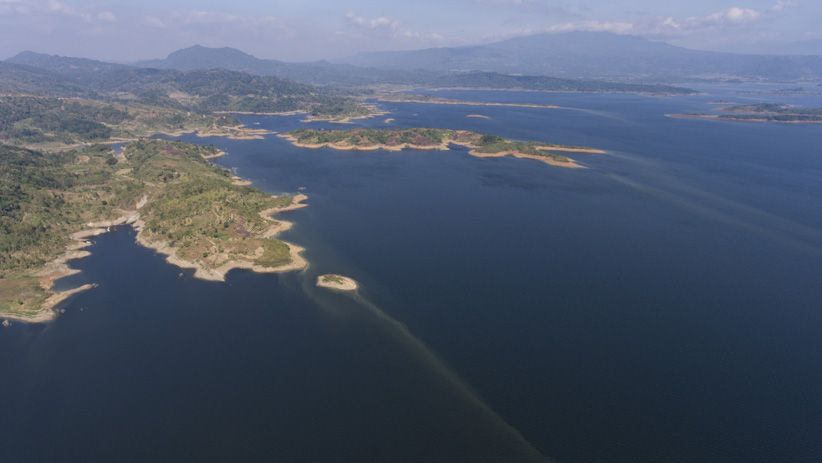 Diresmikan Era Jokowi, Begini Penampakan Waduk Jatigede dari Udara - Bagian 2