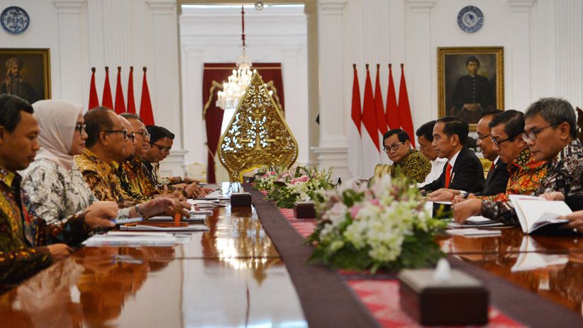 KPU Lapor Hasil Pelaksanaan Pilkada 2018 ke Presiden Jokowi - Bagian 4