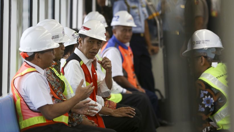 Presiden Jokowi Tinjau Pengoperasian LRT Palembang - Bagian 2