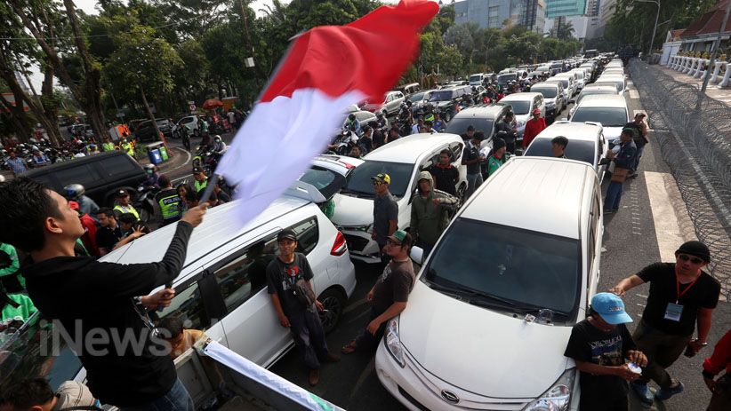 Ratusan Driver Ojek Online Tagih Payung Hukum ke Pemprov Jatim - Bagian 1