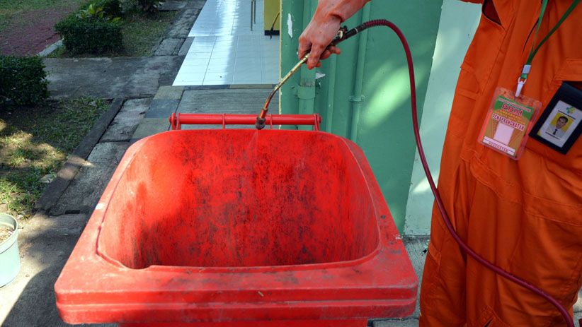 Jelang Kedatangan Jamaah, Asrama Haji Embarkasi Surabaya Di-fogging - Bagian 4