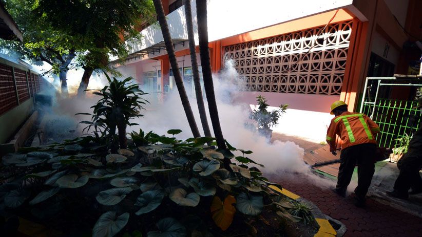 Jelang Kedatangan Jamaah, Asrama Haji Embarkasi Surabaya Di-fogging - Bagian 2