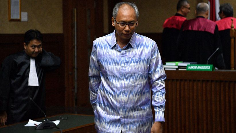 Bimanesh Sutarjo Divonis 3 Tahun Penjara - Bagian 2