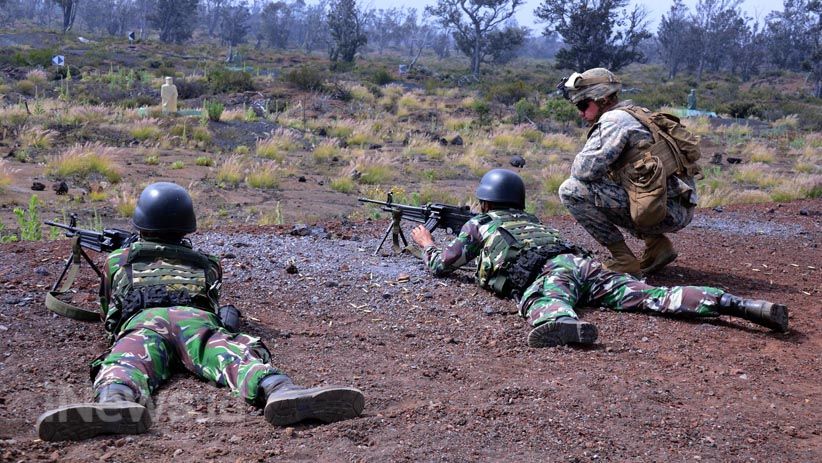 Marinir Indonesia dan Amerika Serikat Latihan Menembak di Hawaii - Bagian 1