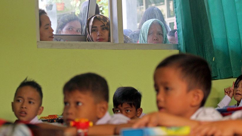 Begini Ekspresi Anak-Anak saat Hari Pertama Masuk Sekolah Dasar - Bagian 4