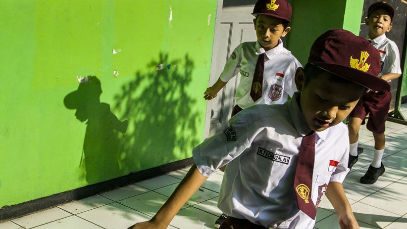 Begini Ekspresi Anak-Anak saat Hari Pertama Masuk Sekolah Dasar - Bagian 6