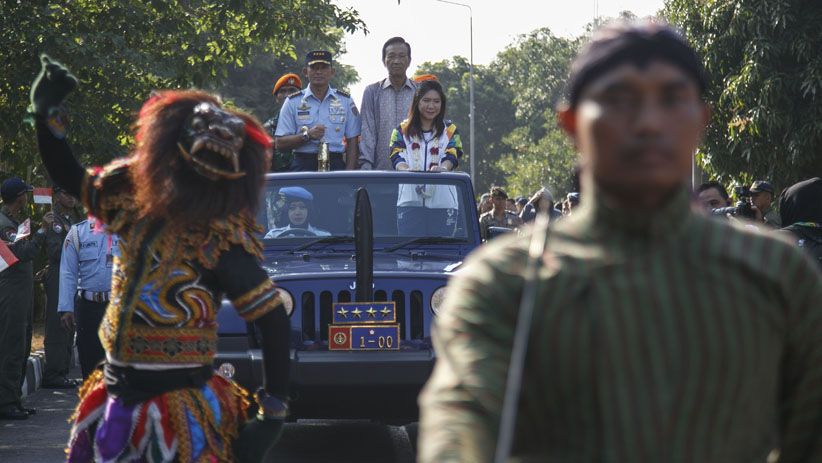 Pesawat TNI AU Kawal Kedatangan Api Obor Asian Games 2018  - Bagian 7