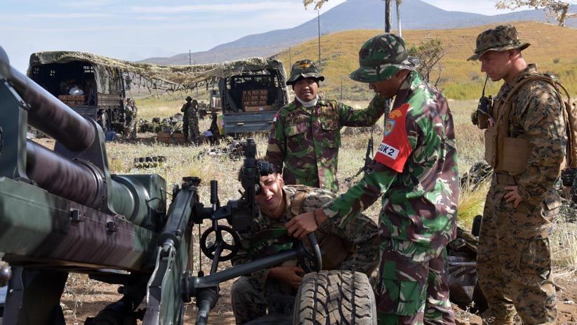 Sejarah, Prajurit Marinir TNI AL Latihan Menembak Meriam Howitzer 105 Mm di Hawaii - Bagian 4