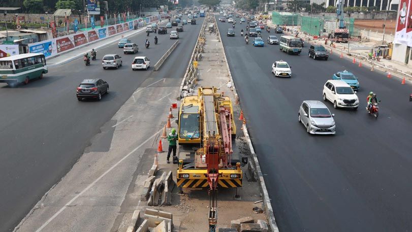 Jelang Asian Games, Pembangunan Pedestrian di Senayan Belum Selesai - Bagian 3