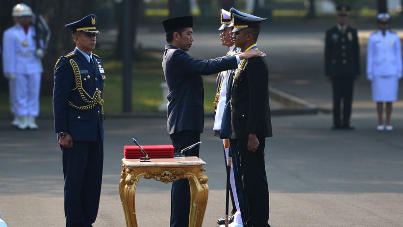 Presiden Jokowi Lantik 724 Perwira Remaja TNI-Polri - Bagian 1