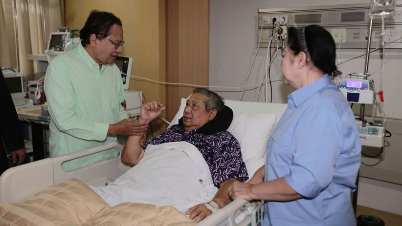 Rizal Ramli Jenguk SBY di RSPAD - Bagian 2