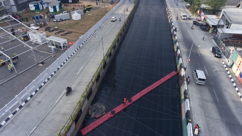 Penampakan dari Udara, Kali Item Dipasang Jaring Sambut Asian Games - Bagian 2