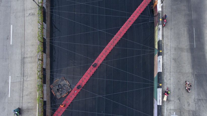 Penampakan dari Udara, Kali Item Dipasang Jaring Sambut Asian Games - Bagian 3