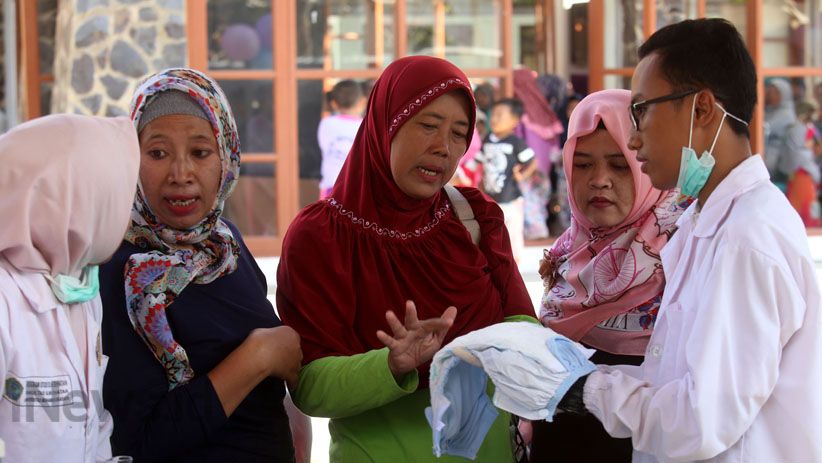 Mahasiswa UM Surabaya Ciptakan Popok Bayi Berbahan Sabut Kelapa - Bagian 5