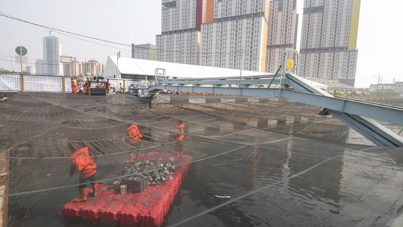 Kali Item Ditutup Jaring untuk Mengurangi Bau, LIPI: Kurang Efektif - Bagian 2