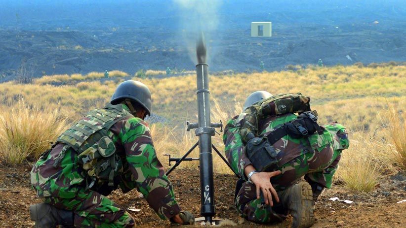 Marinir Indonesia-Amerika Berlatih Menembak Senjata Bantuan di Hawaii - Bagian 3