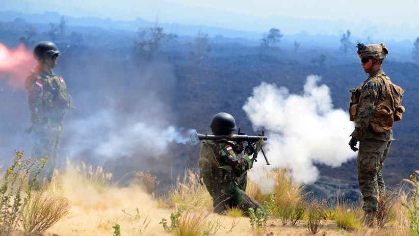 Marinir Indonesia-Amerika Berlatih Menembak Senjata Bantuan di Hawaii - Bagian 1