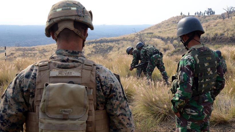 Marinir Indonesia-Amerika Berlatih Menembak Senjata Bantuan di Hawaii - Bagian 9