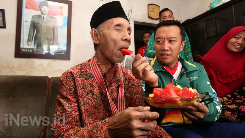 Menpora Kunjungi Mantan Altet Tunanetra di Surabaya - Bagian 3