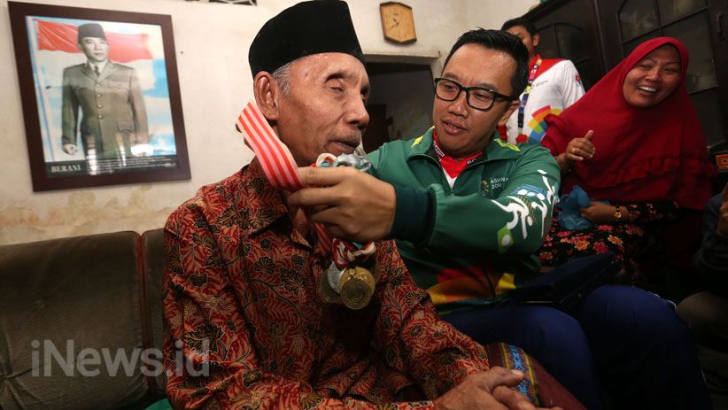 Menpora Kunjungi Mantan Altet Tunanetra di Surabaya - Bagian 1